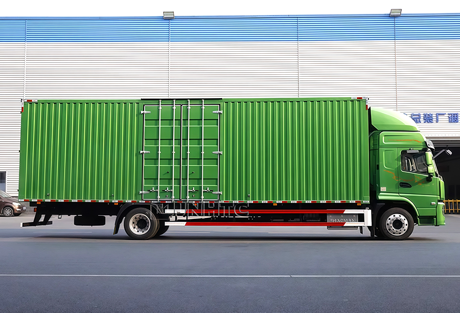 Shacman E6 Mini Van Truck (3)