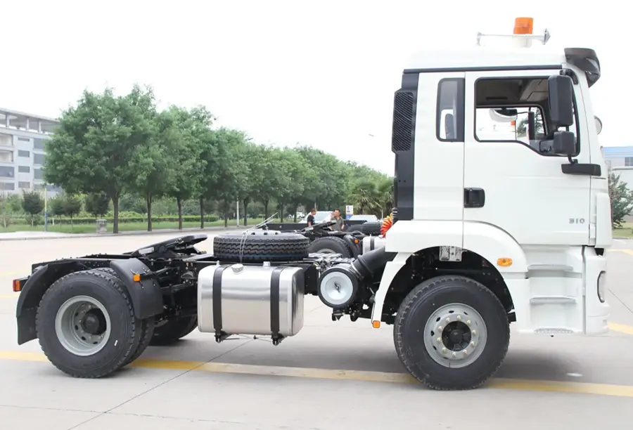 Shacman H3000 4X2 Tractor Truck-2
