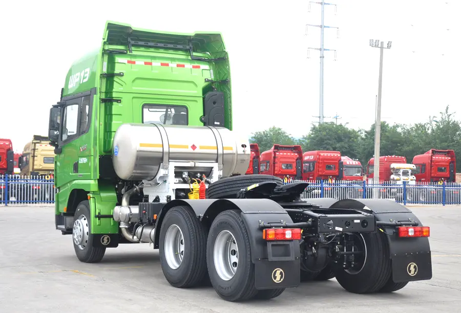 Shacman X3000 430hp 6×4 LNG Tractor Truck-3
