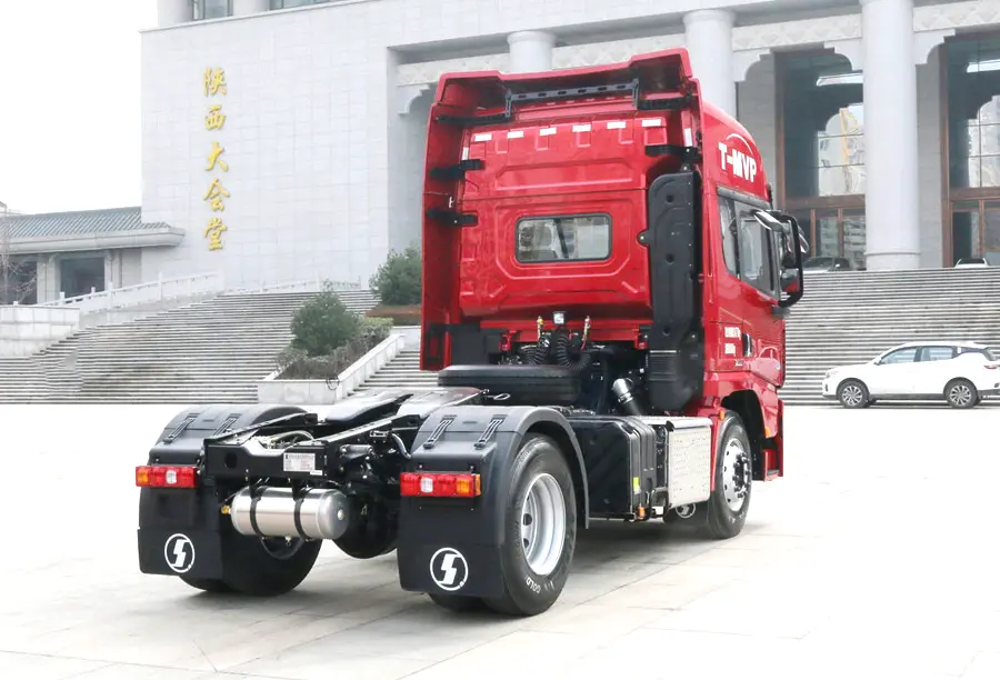 Shacman X5000 4×2 Tractor Truck-3