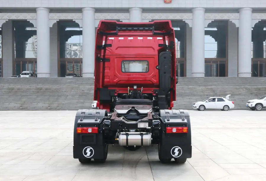 Shacman X5000 4×2 Tractor Truck-4