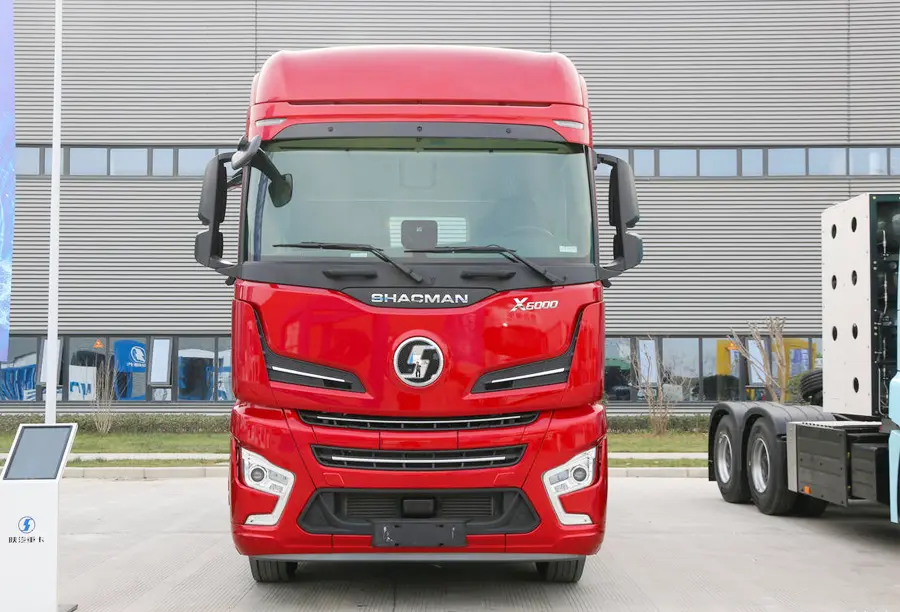 Shacman X6000 AMT Tractor Truck (1)