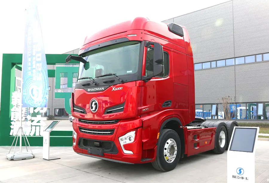 Shacman X6000 AMT Tractor Truck (4)