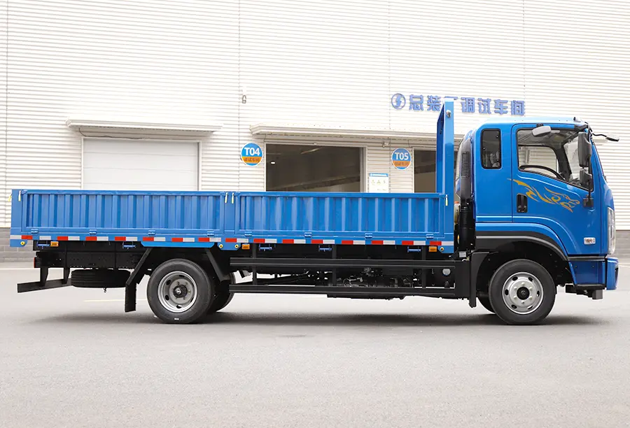 Shacman X9 Light Flatbed Truck (6)