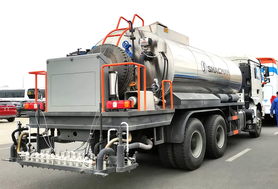 shacman h3000 oil tanker truck (4)
