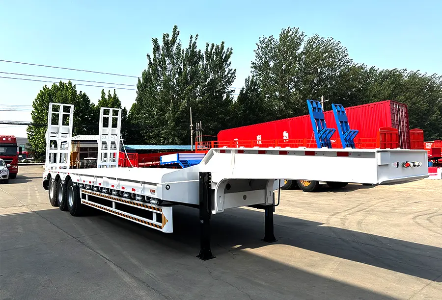 shacman hydraulic lowboy semi trailer (4)