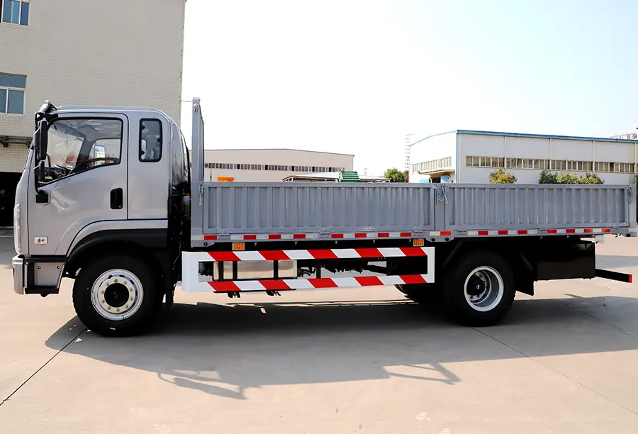 shacman x9 light truck (5)