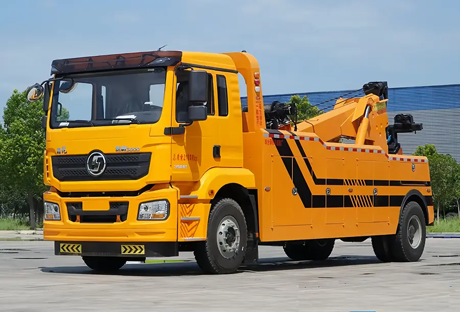 Shacman Heavy Duty Wrecker Truck (1)