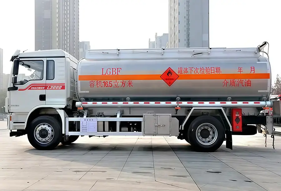 Shacman L3000 Oil Tanker Truck (2)