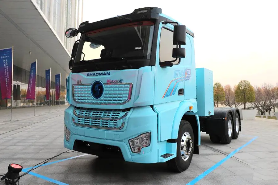 Shacman M5000E Electric Tractor Truck
