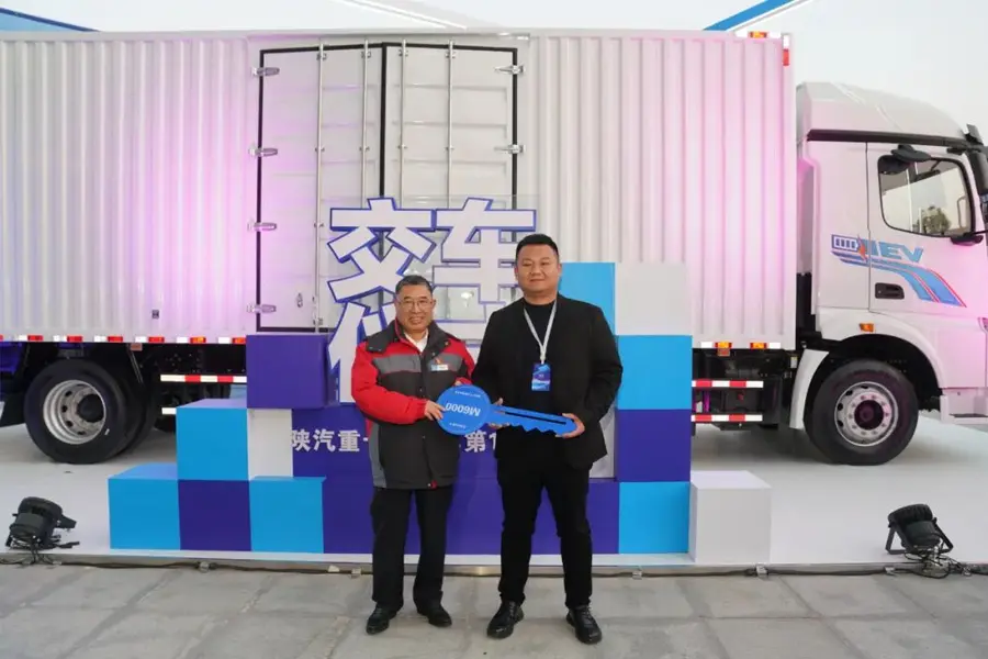 The 12,000th Shacman Truck Was Delivered On Site