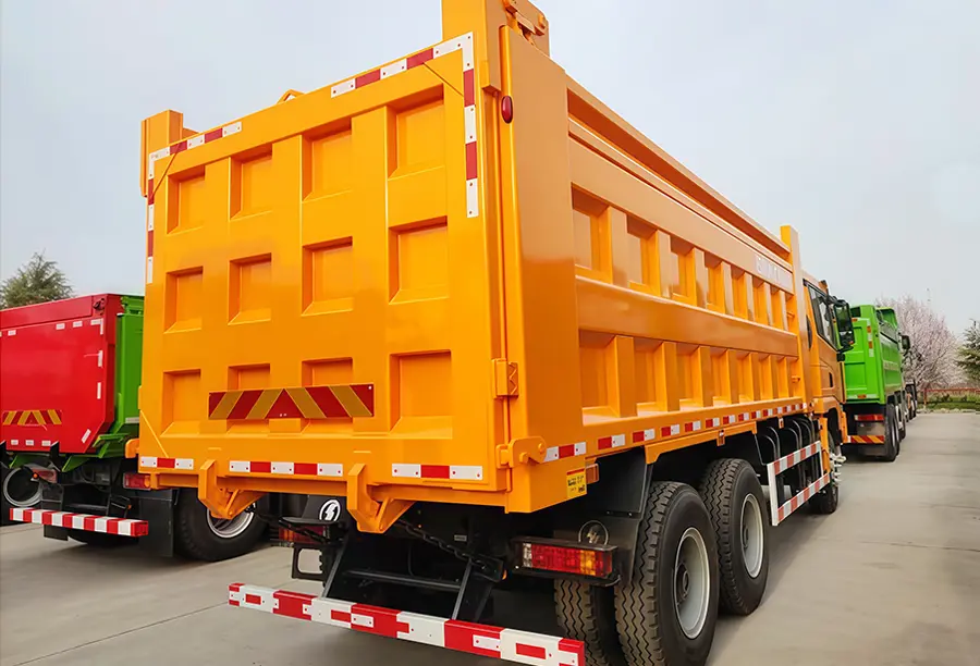 Shacman X3000 6X4 Dump Truck Square Bucket (6)