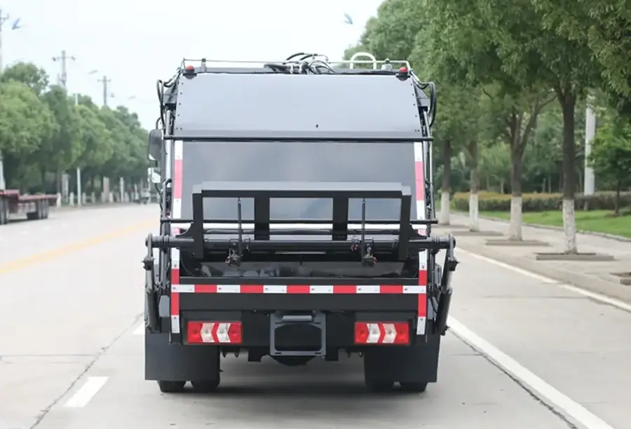 Shacman X9 Garbage Collection Truck-5