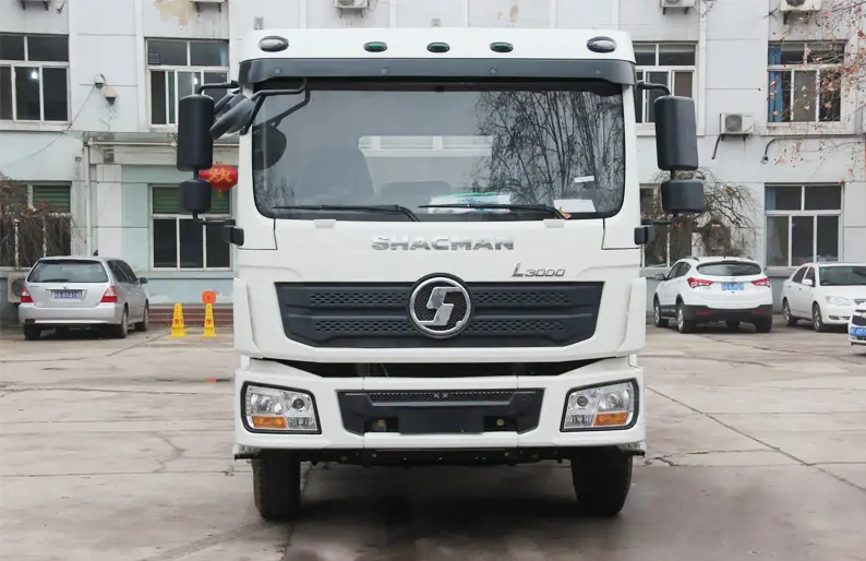 Shacman L3000 Cargo Light Truck-2
