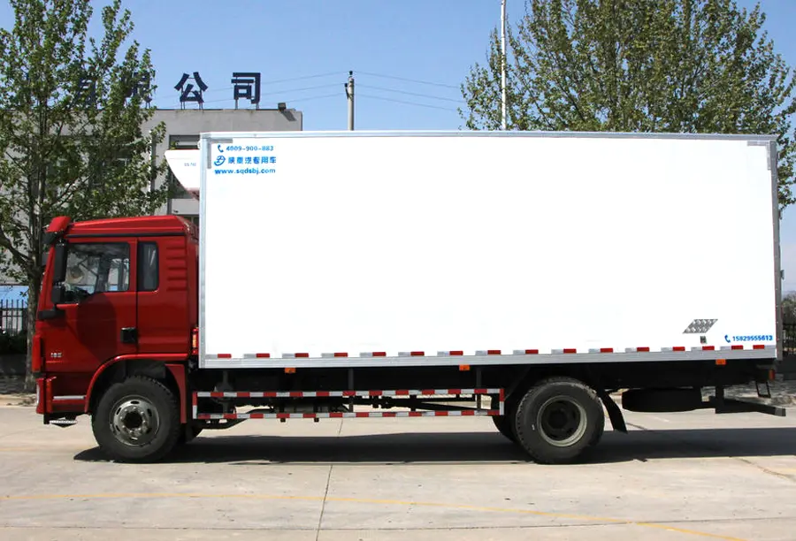 Shacman L3000 Refrigerated Truck (4)