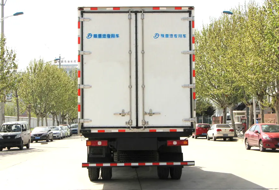 Shacman L3000 Refrigerated Truck (5)