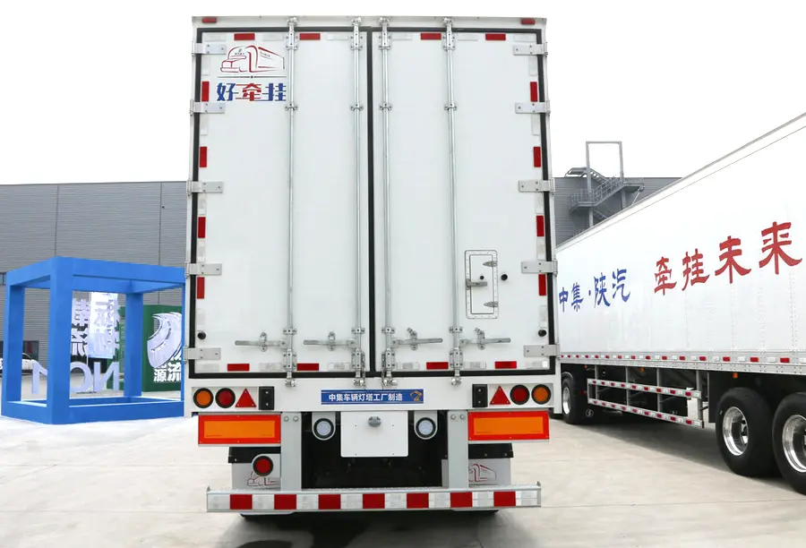 Shacman X6000 Refrigerated Truck (4)