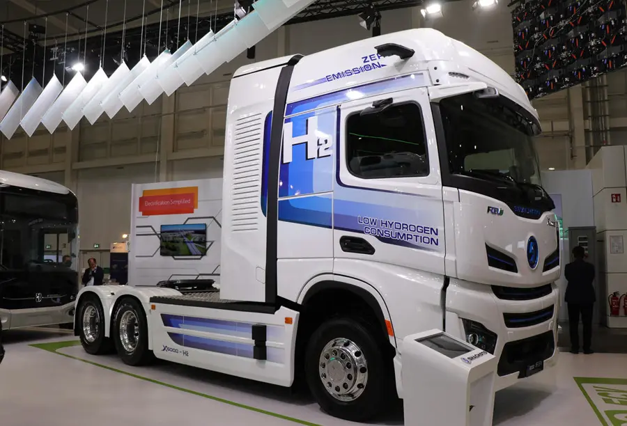 Shacman X6000 Tractor Truck (3)