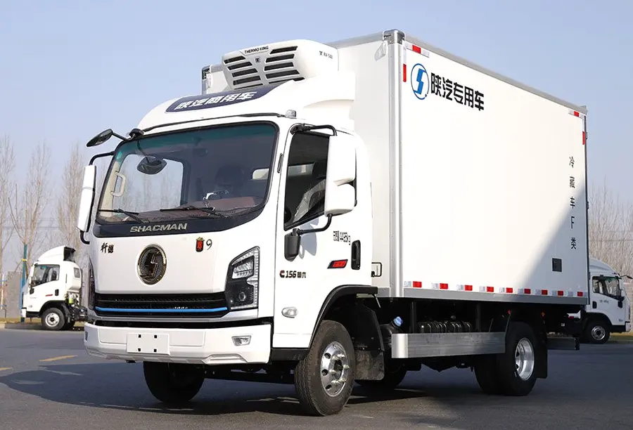 SHACMAN E9 Refrigerated Truck (3)