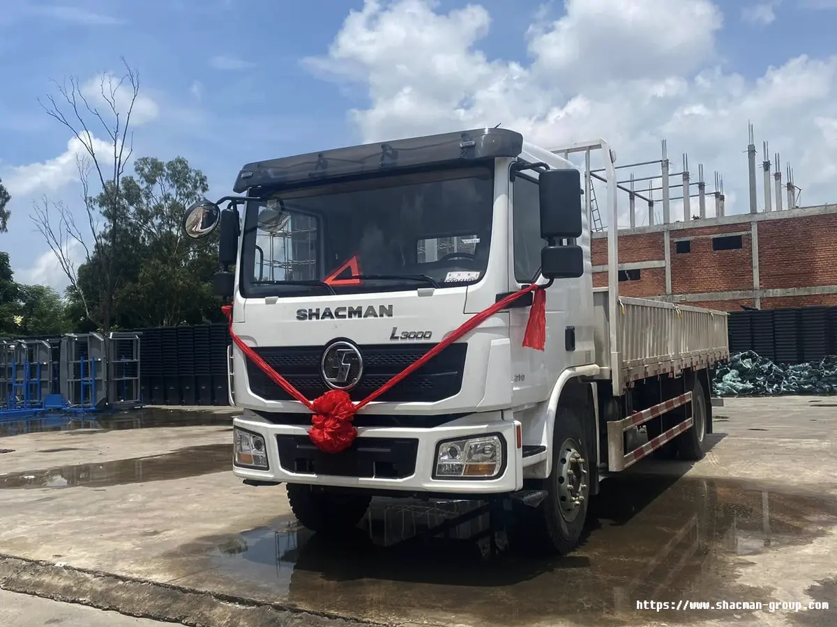 SHACMAN L3000 Cargo Truck Uganda for Sale