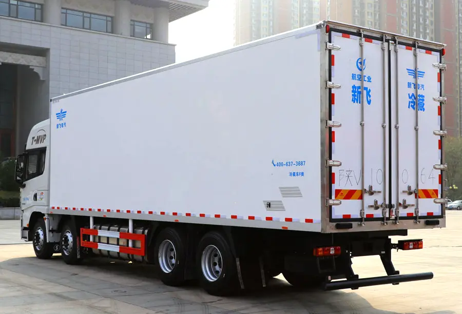 Shacman X5000 Refrigerated Box Truck (8)