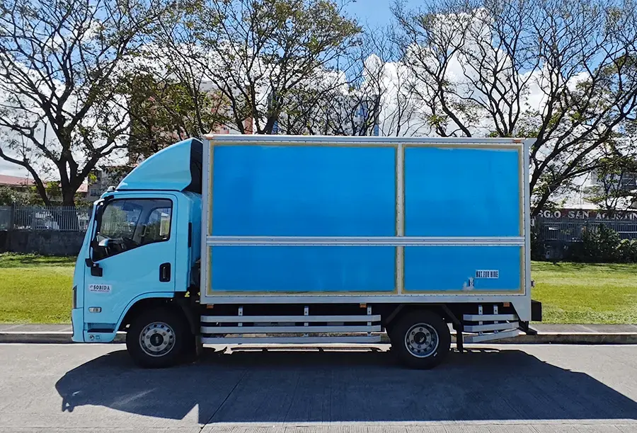 Shacman i9 EV Light Truck-1