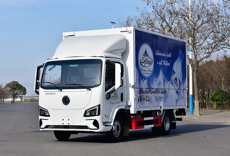 Shacman i9 Electric Wing Light Truck-2